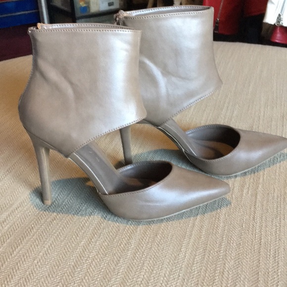 Shoes - Picture 3 of 3